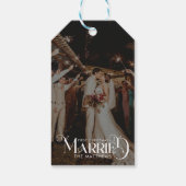 Étiquettes-cadeau Premier Noël de Mariés Typographie Minimale Photo (Dos)