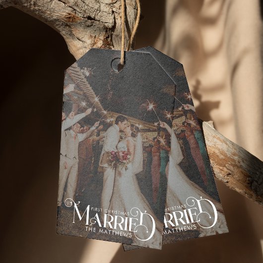 Étiquettes-cadeau Premier Noël de Mariés Typographie Minimale Photo