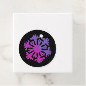 Étiquettes Cadeau Purple and pink snowflake (En situation)