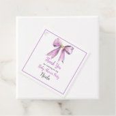 Étiquettes Cadeau Purple Coquette Bow Baby Shower (En situation)