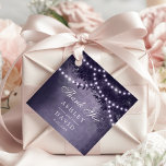 Étiquettes Cadeau Purple Rustic Tree Canopy Lights Mariage de bois<br><div class="desc">Ajoutez une touche de charme à vos faveurs de mariage avec nos étiquettes de mariage pour mariage dans les bois mauves. Ce design enchanteur présente un arbre rustique orné de lampes à cordes, créant une atmosphère confortable et magique. Parfaits pour les mariages en plein air et les mariages à thème...</div>