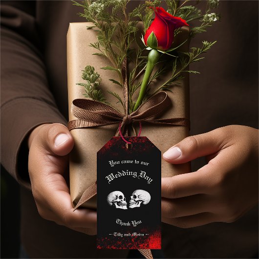 Étiquettes-cadeau Red Death Dancing Skeletons Mariage gothique