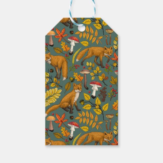 Étiquettes-cadeau Renard d'automne sur pin vert (Devant)