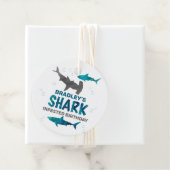 Étiquettes Cadeau Requin infesté n'importe quel âge fête d'anniversa (En situation)