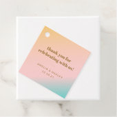 Étiquettes Cadeau Retro Pastel Gradient Mariage unique personnalisé  (En situation)