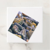 Étiquettes Cadeau Rochers colorés (En situation)