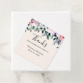 Étiquettes Cadeau Rose violet et vert Mariage d'aquarelle Florale (En situation)