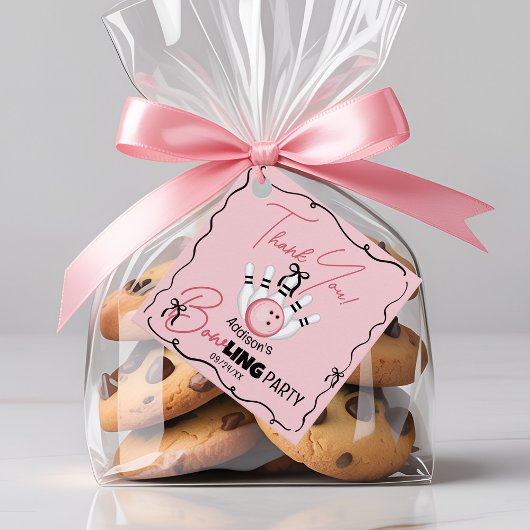 Étiquettes Cadeau Rubans rose dessinés à la main Fête d'anniversaire