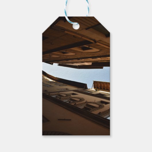 Étiquettes-cadeau Rue baignée de soleil (Devant)