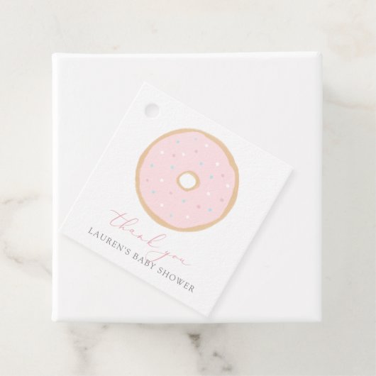 Étiquettes Cadeau Saupoudrer bébé Donut (En situation)