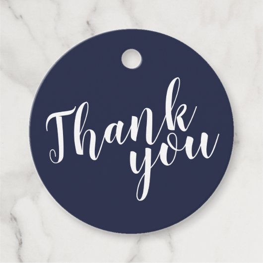 Étiquettes Cadeau Script moderne Mariage bleu marine Merci (Devant)
