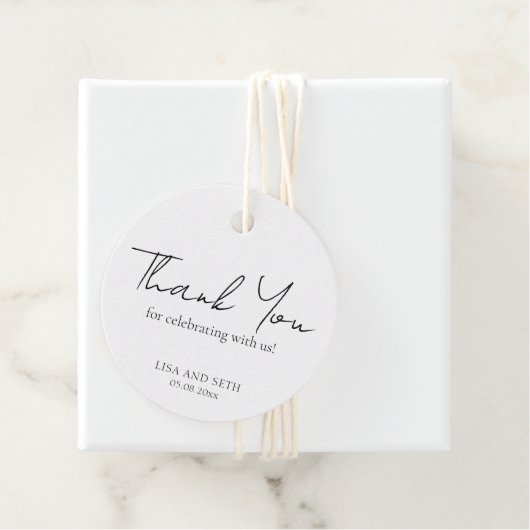 Étiquettes Cadeau Script simple élégant minimaliste Mariage classiqu (En situation)