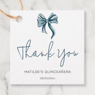 Étiquettes Cadeau Simple Bleu Ruban Script Merci Quinceañera