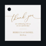 Étiquettes Cadeau Simple Élégant Merci en écriture Blanc et Or<br><div class="desc">Conçu pour aller avec notre collection de mariage Romantic Script,  cette étiquette personnalisable présente un graphique de calligraphie merci,  associé à une police sérif classe en or. Articles assortis disponibles.</div>