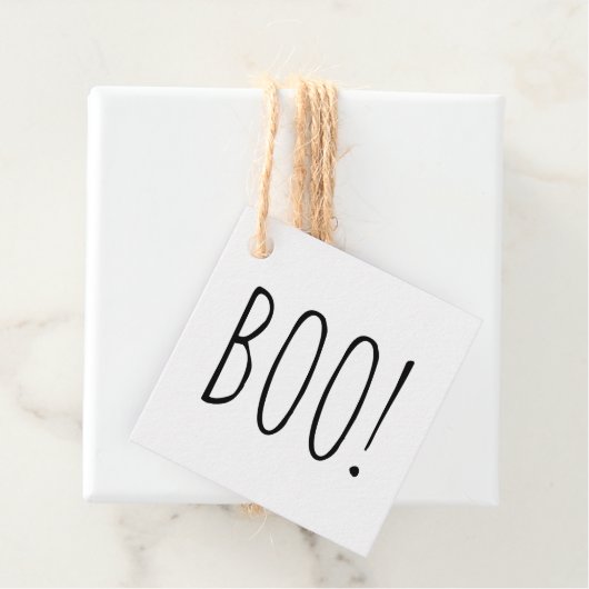 Étiquettes Cadeau Soirée de Boo d'Halloween. Soins minimalistes Éffr (En situation)
