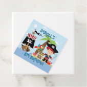 Étiquettes Cadeau Soirée Pirate de garçon mignet (En situation)