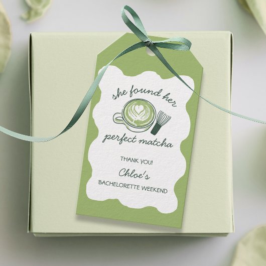 Étiquettes-cadeau Tasse de thé vert Matcha parfaite et fouet Demoise