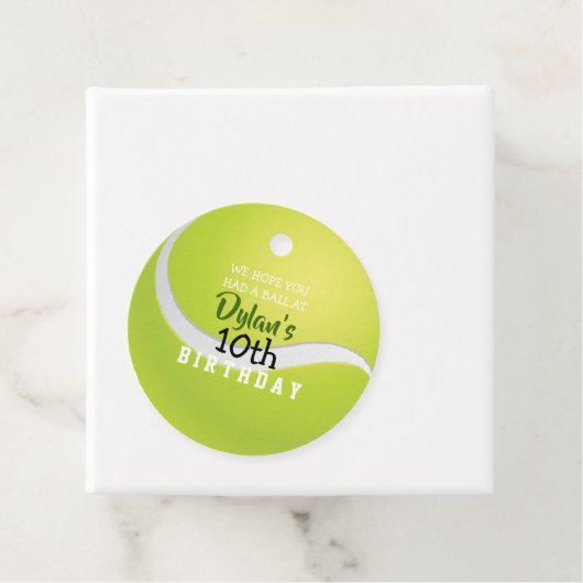 Étiquettes Cadeau TENNIS Anniversaire Invitation Cadeau Prendre la c (En situation)