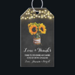 Étiquettes-cadeau Tournesol Mason Jar Chalkboard Mariage Merci<br><div class="desc">Tags de Merci de Mariage de tableau de couleur Mason de tournesol - sont ornés d'un arrière - plan de tableau de couleur avec des lampes à cordes décoratives et un pot de maçon au fond décoré de burlap et dentelle. Jar est également rempli de tournesols. Voir la collection complète...</div>