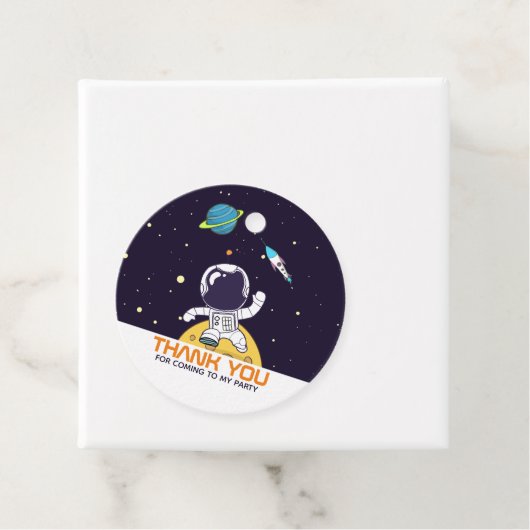 Étiquettes Cadeau Un astronaute spatial explore le Merci spatial (En situation)
