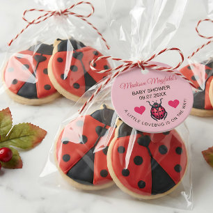 Étiquettes Cadeau Une petite coccinelle amoureuse est en route
