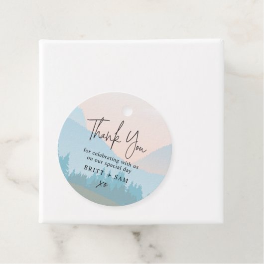 Étiquettes Cadeau Watercolor Mountain Scene Mariage extérieur (En situation)