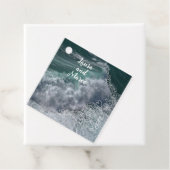 Étiquettes Cadeau Waves and sea with Doodle hearts (En situation)