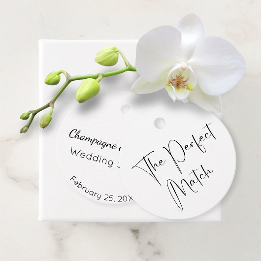Étiquettes Cadeau Wedding shower de script moderne parfaitement comp