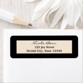 Étiquettes d'adresse de mariage chic noir et crème (En situation)