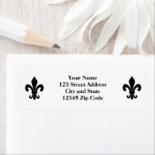 Étiquettes d'adresse de retour de fleur de lis noi (En situation)
