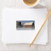 Étiquettes d'adresse de retour de la grange rouge (En situation)