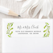 Étiquettes d'adresse de retour de mariage aux feui (En situation)