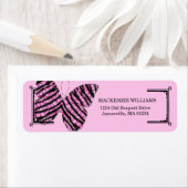 Étiquettes d'adresse de retour de papillon rose et (En situation)