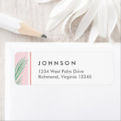 Étiquettes d'adresse de retour rose tropicale (En situation)