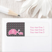 Étiquettes d'adresse modernes roses pour Baby Show (En situation)