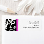 Étiquettes de adresse Black et White avec rose (En situation)