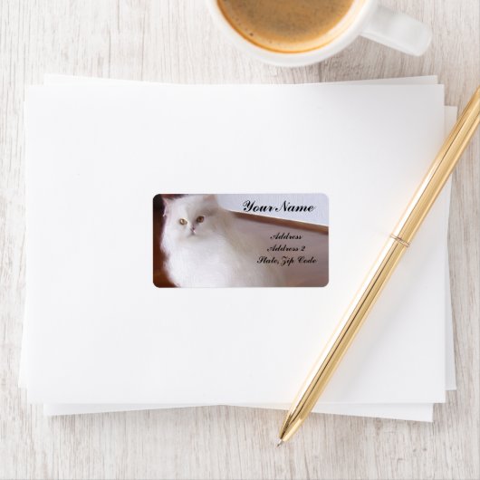 Étiquettes de adresse de chat perse blanc (En situation)