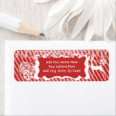 Étiquettes de adresse de vacances rose et rouge (En situation)