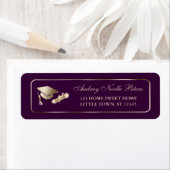 Étiquettes de adresse diplômés de violet et d'or (En situation)