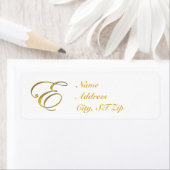 Étiquettes de adresse du monogramme E d'or (En situation)