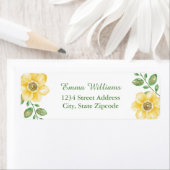 Étiquettes de adresse floraux jaunes (En situation)