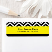 Étiquettes de adresse modernes Chevron noir et jau (En situation)