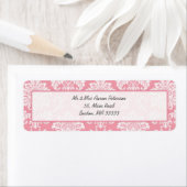 Étiquettes de adresse personnalisables Pink Damask (En situation)