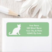Étiquettes de chat vertes avec adresse de retour p (En situation)