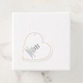 Étiquettes de faveur à cœur petit en faux or perso (En situation)