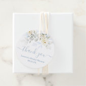 Étiquettes de faveur à fleurs bleues (En situation)