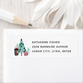 Étiquettes de Noël modernes avec arbre festif (En situation)