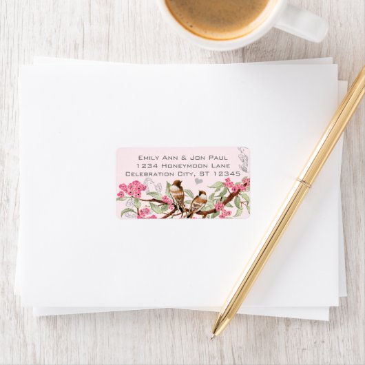 Étiquettes de réponse RSVP Fleurs de Cerisier Rose (En situation)