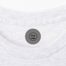 Étiquettes d'employé personnalisées avec logo gris