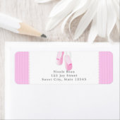 Étiquettes d'invitation de fête de chaussons de ba (En situation)